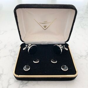 Vintage Men’s Black Onyx Cufflink Set